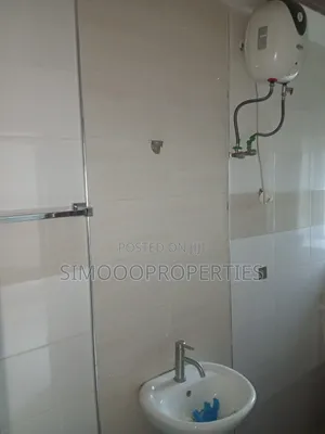 3bdrm Block of Flats in Lakowe Gulf Road, Bogije for rent