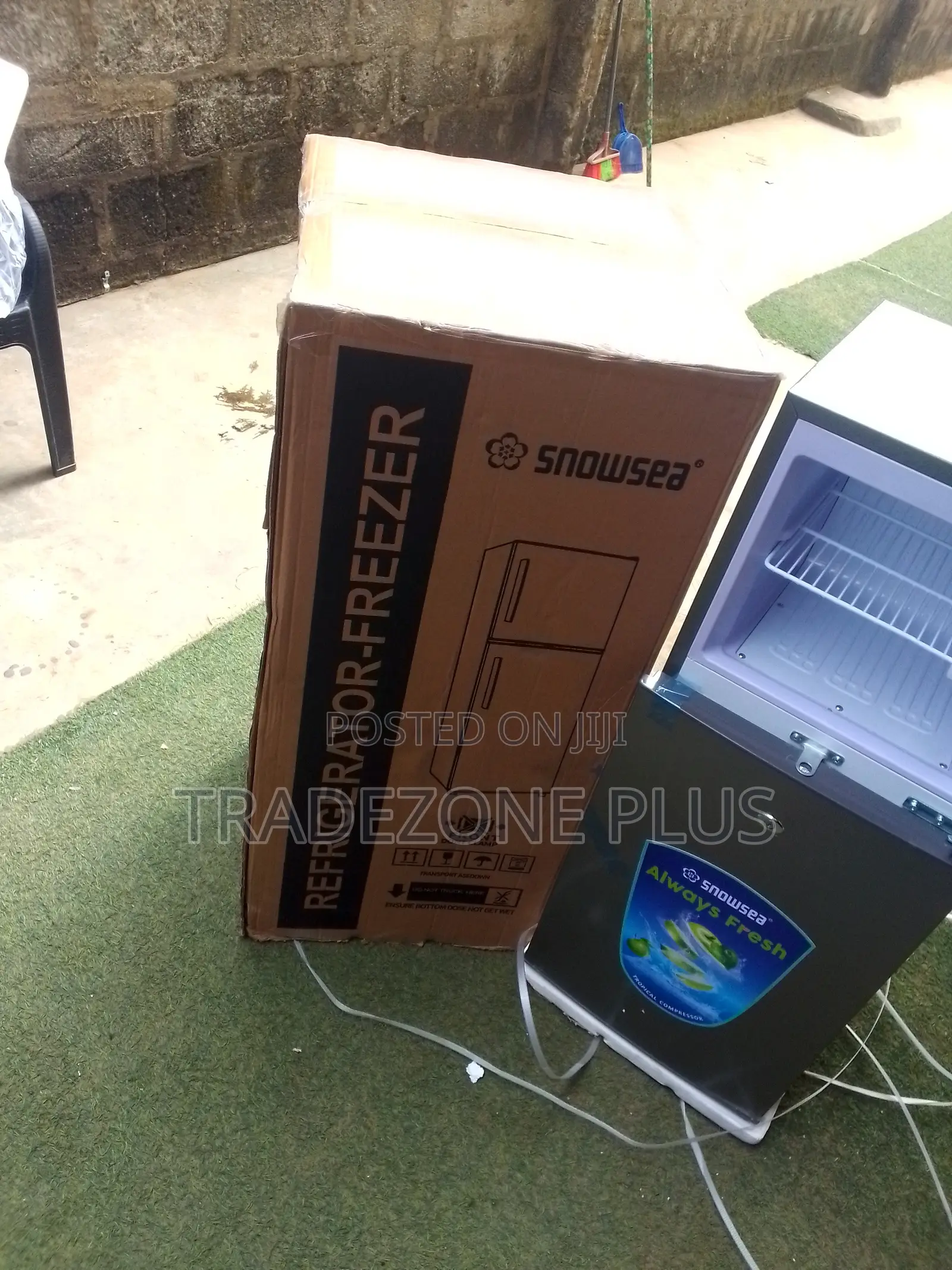 Snowsea 120L Refrigerator for Small Households