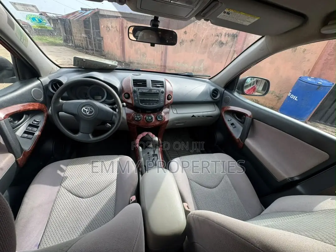 Toyota RAV4 2011 Red