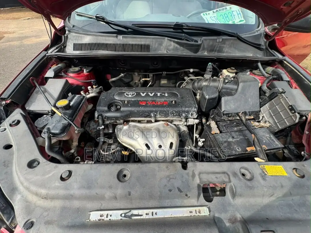 Toyota RAV4 2011 Red