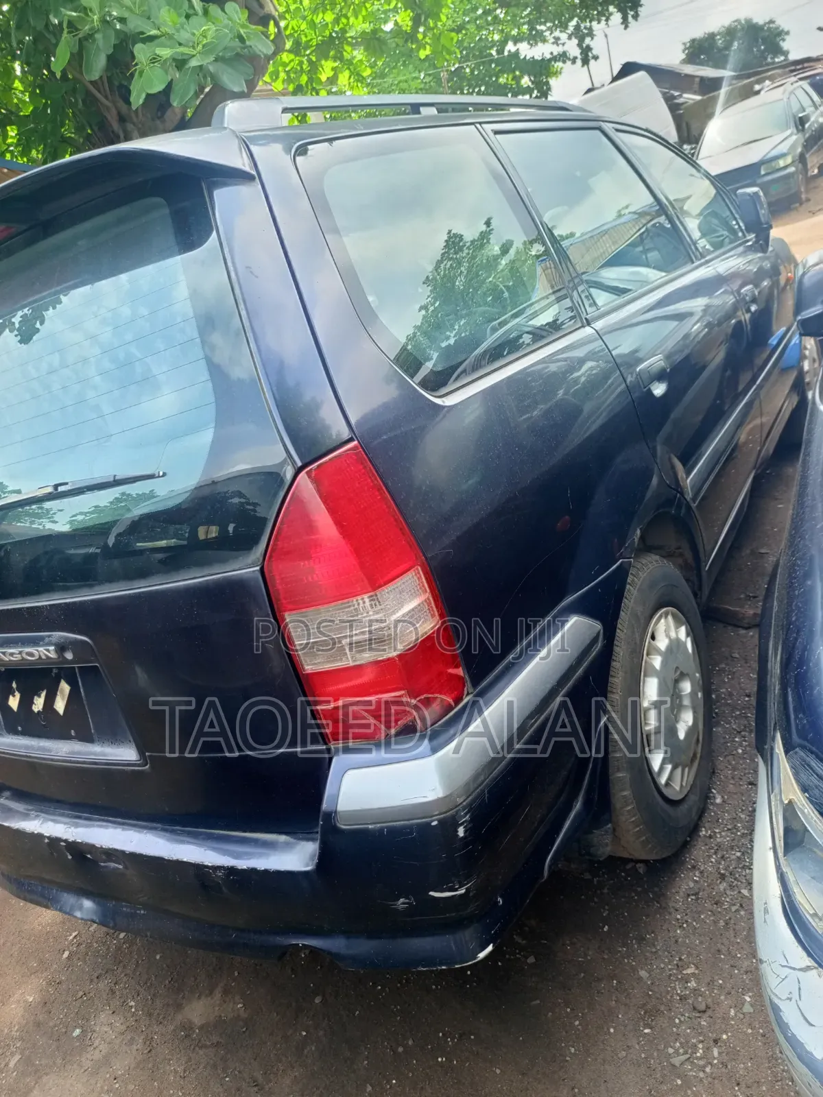 Mitsubishi SpaceWagon 2001 Black