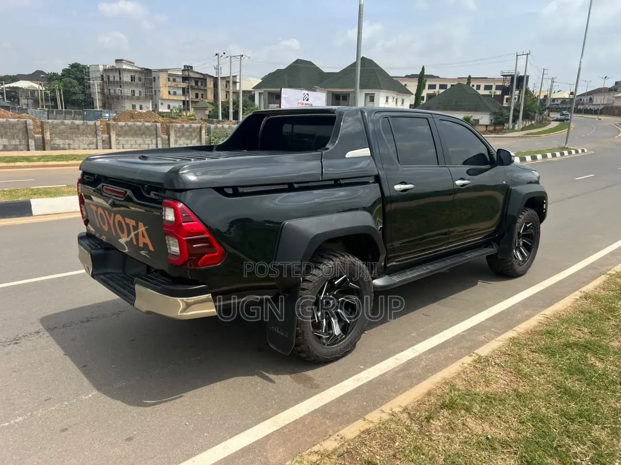 Toyota Hilux 2019 Black