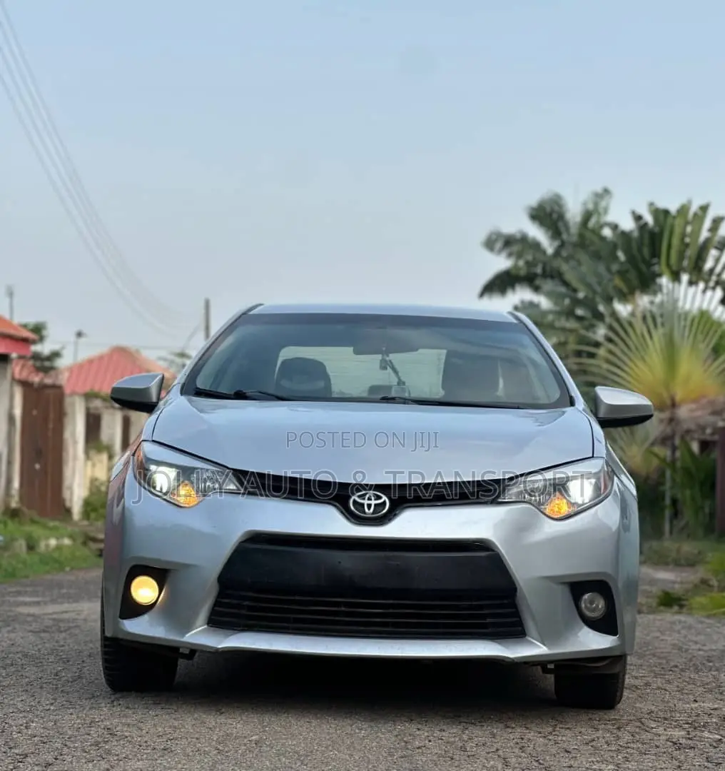 Toyota Corolla L 4dr Sedan (1.8L 4cyl 4A) 2015 Silver