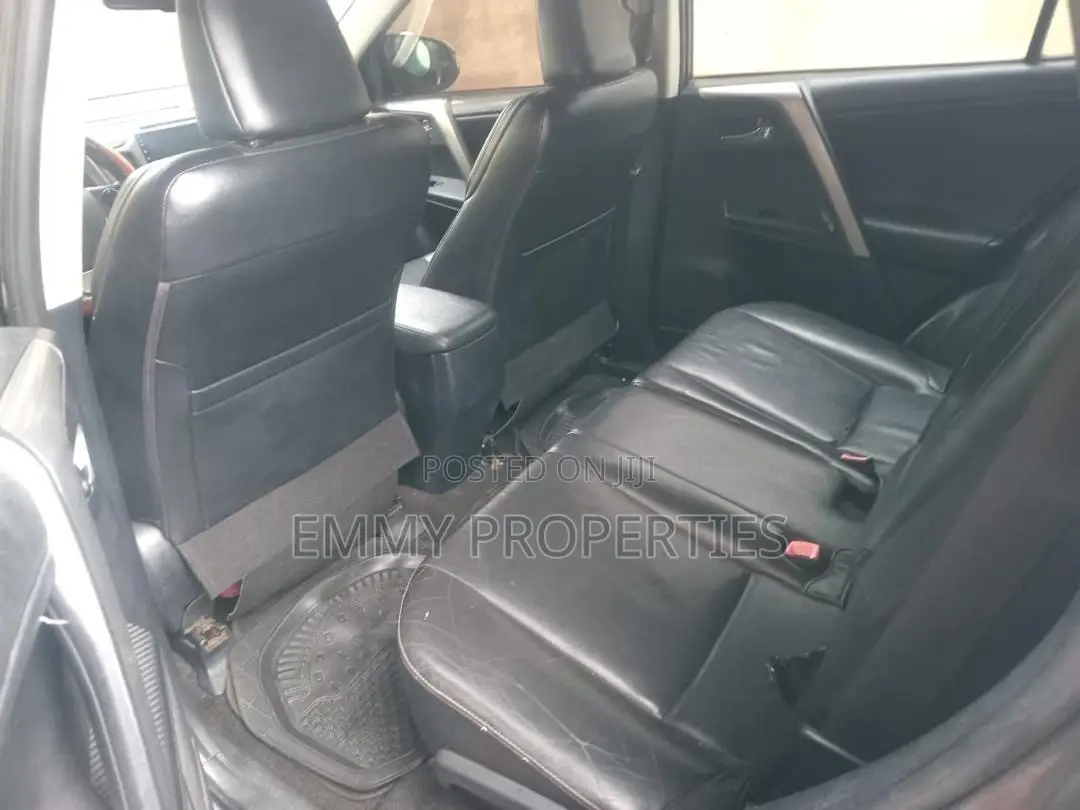 Toyota RAV4 Limited 4dr SUV (2.5L 4cyl 6A) 2015 Gray