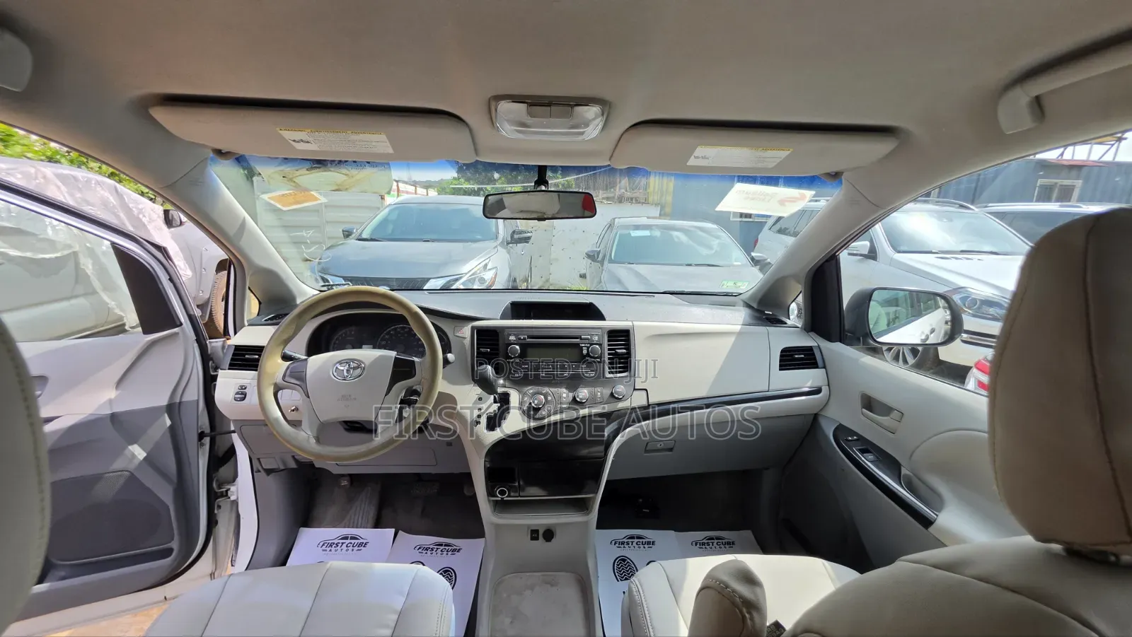 Toyota Sienna LE 8 Passenger 2012 White