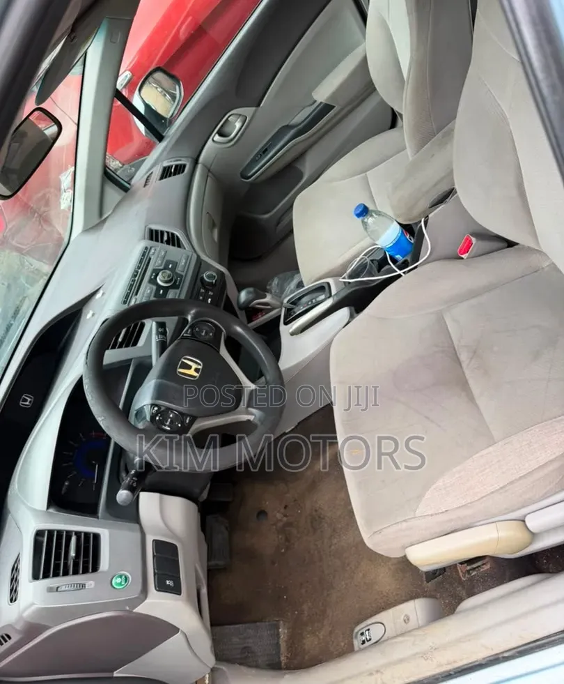 Honda Civic 1.4 5 Door Automatic 2012 Blue