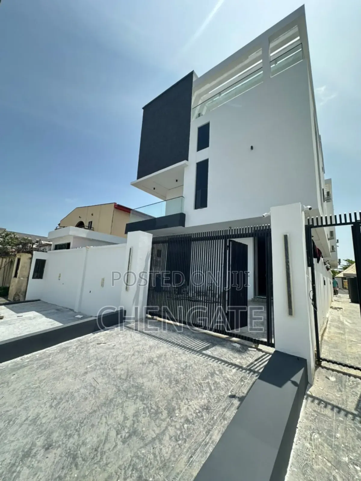 5bdrm Duplex in Lekki Phase 1 for sale
