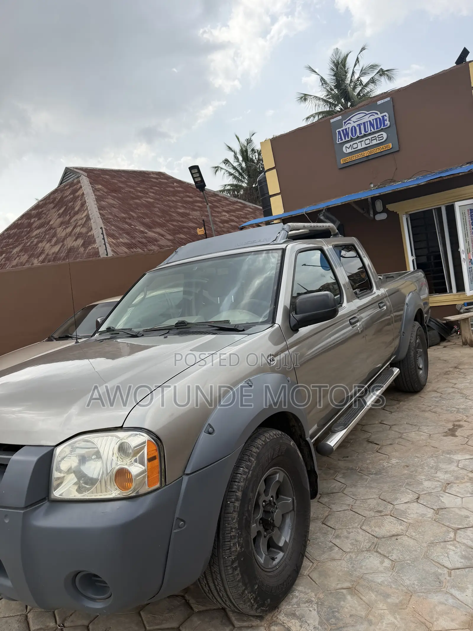 Nissan Frontier 2004 Gray