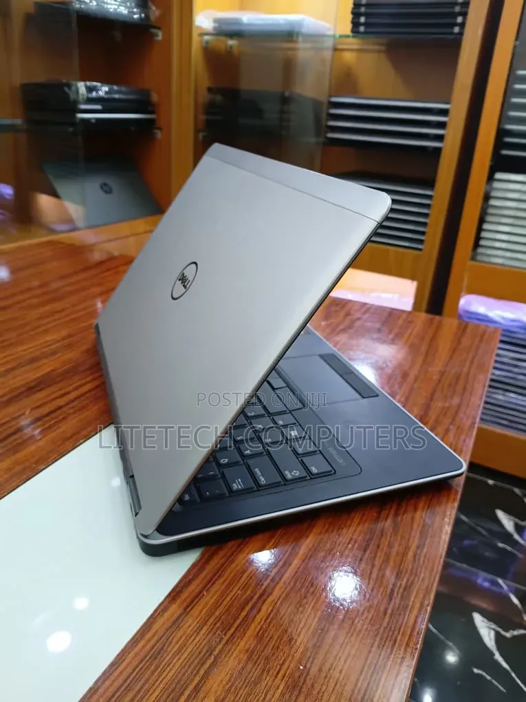 Laptop Dell Latitude E7440 8GB Intel Core i7 HDD 500GB