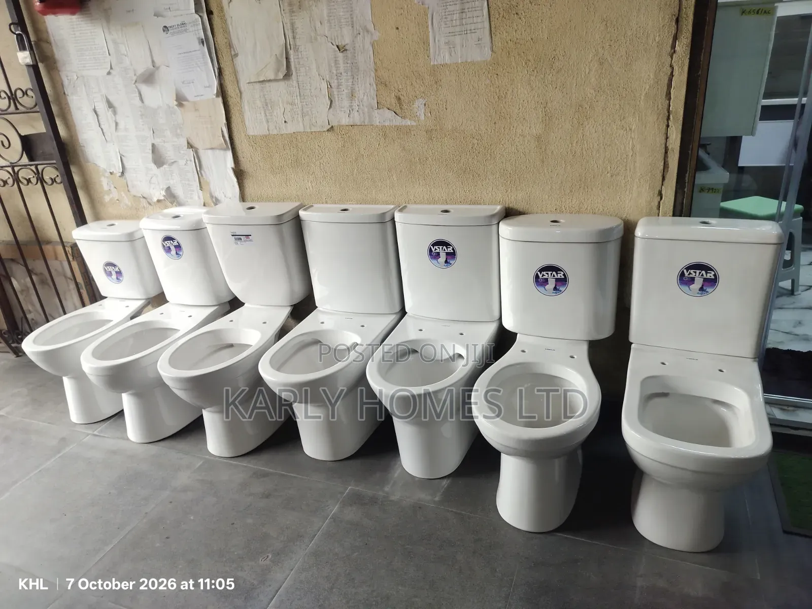 *Modern Close-Coupled Toilet Suite – Premium Quality*