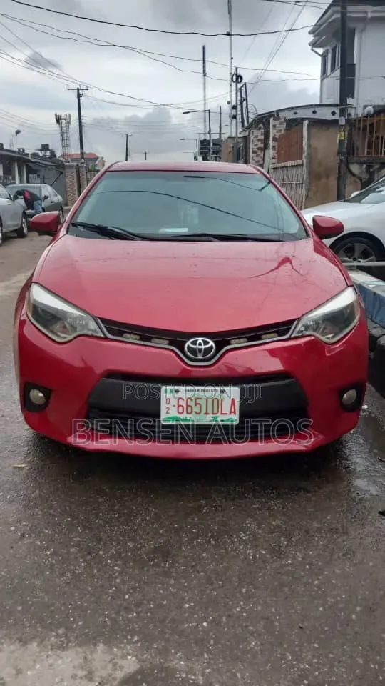 Toyota Corolla 2014 Red