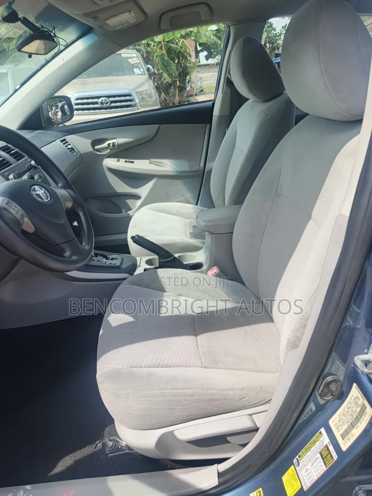 Toyota Corolla LE 4dr Sedan (1.8L 4cyl 4A) 2013 Blue