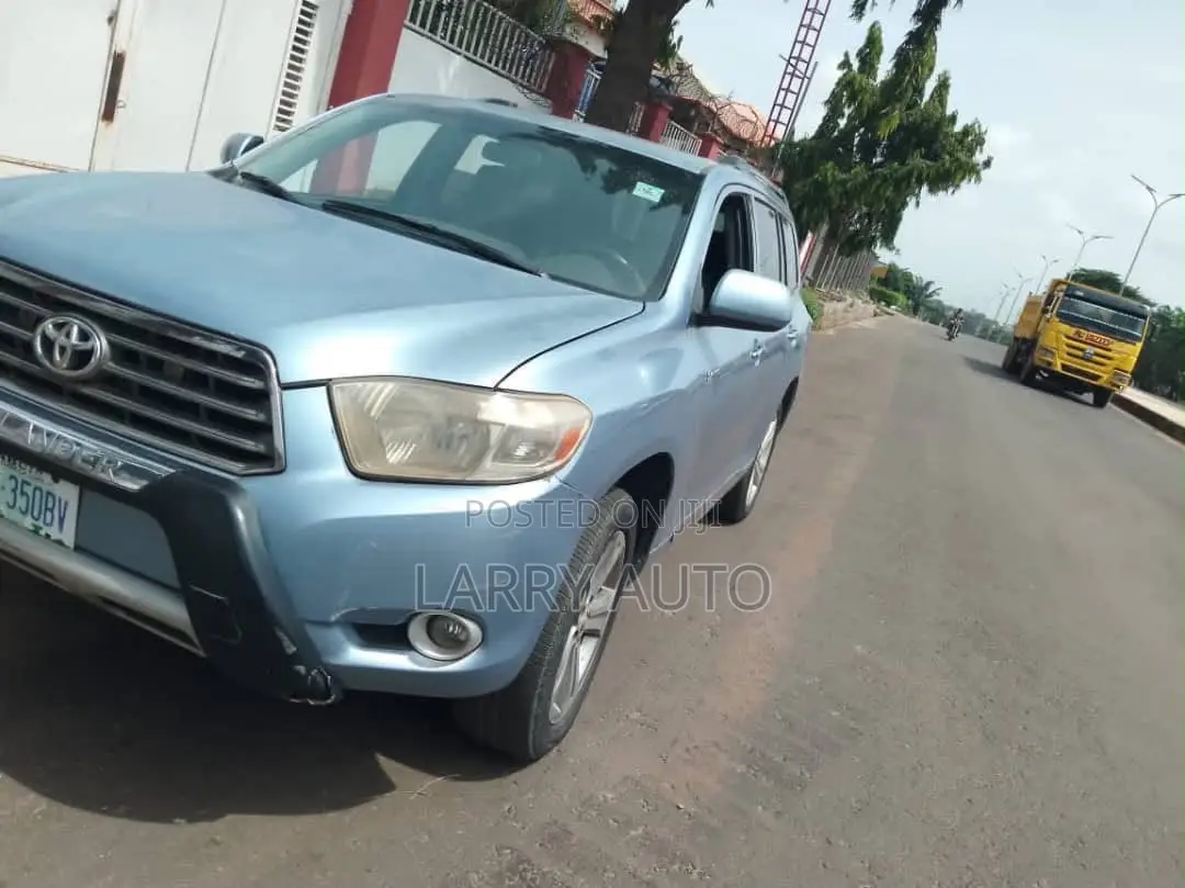 Toyota Highlander 2010 Blue