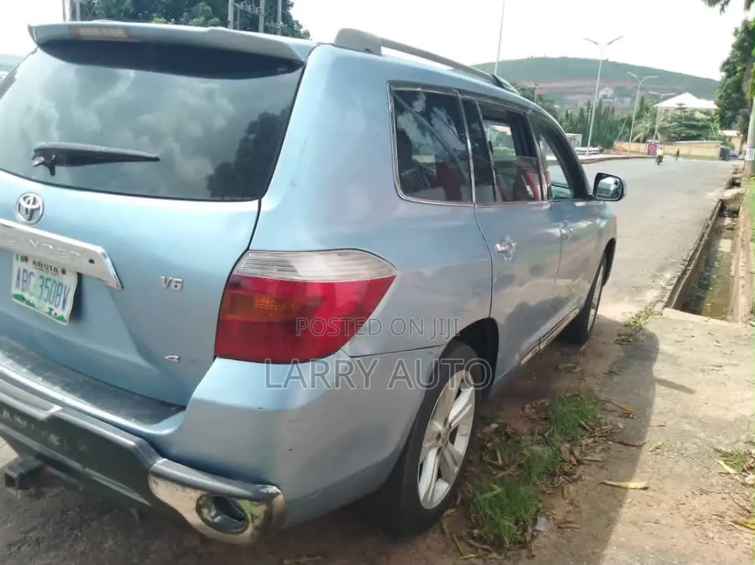 Toyota Highlander 2010 Blue