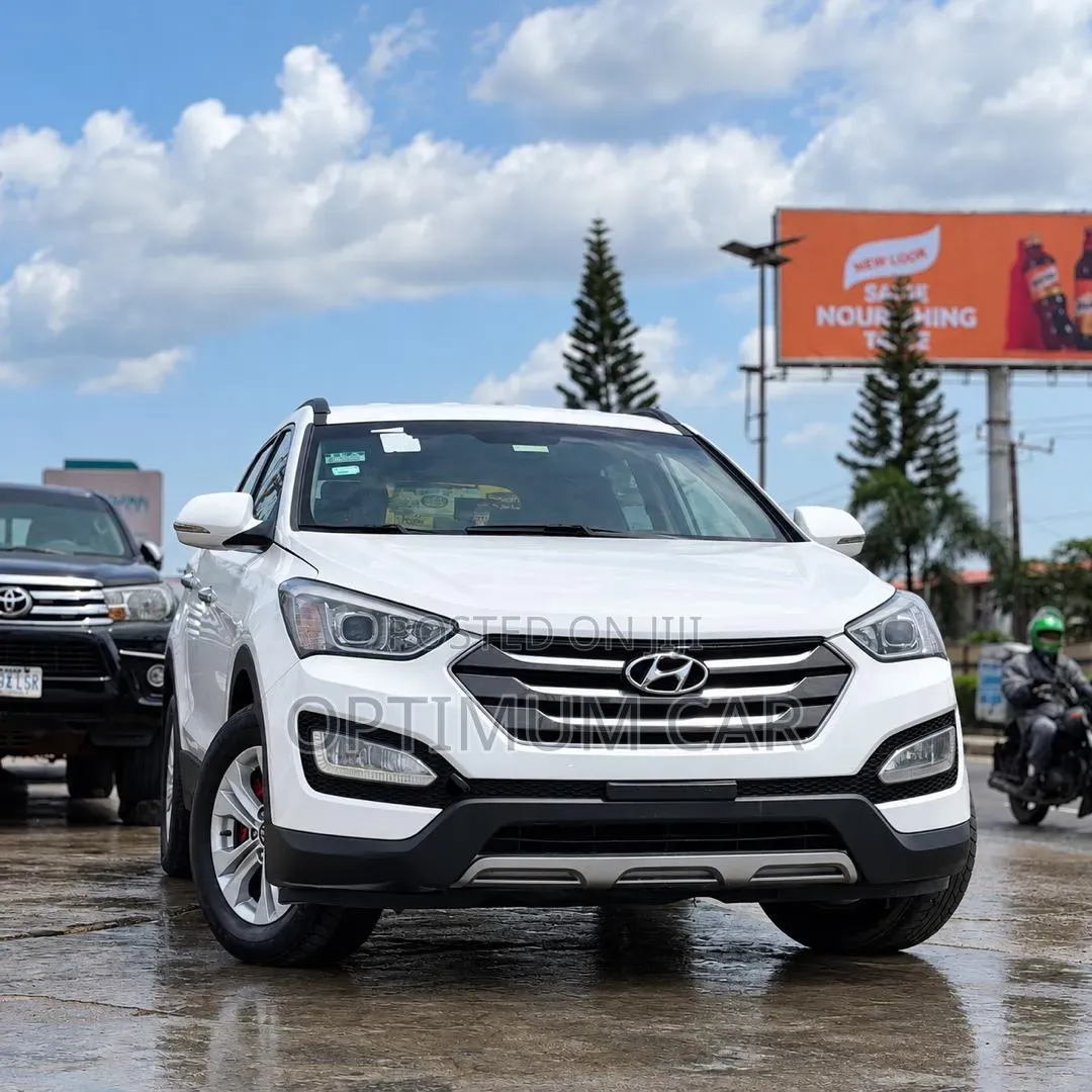 Hyundai Santa Fe 2015 White