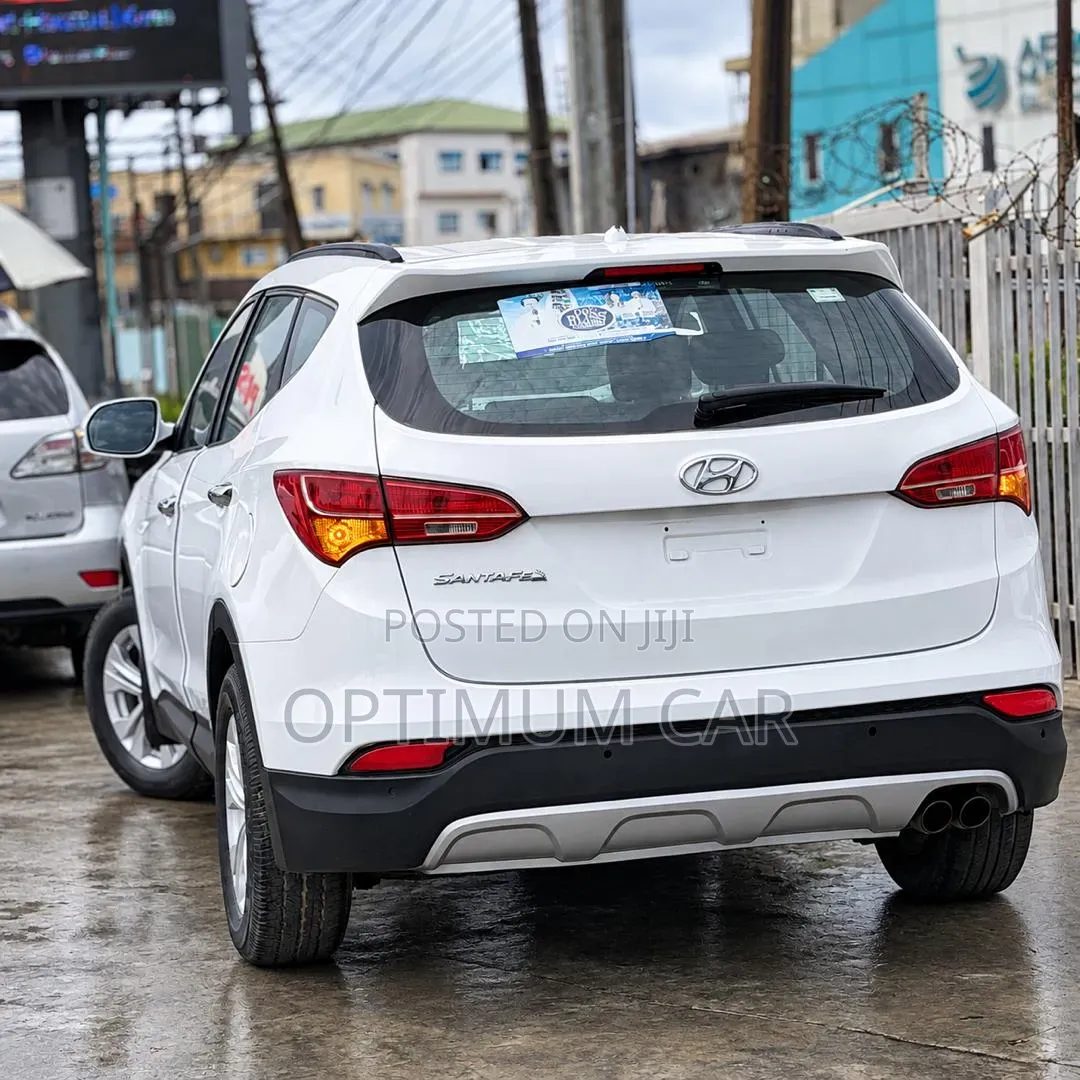 Hyundai Santa Fe 2015 White