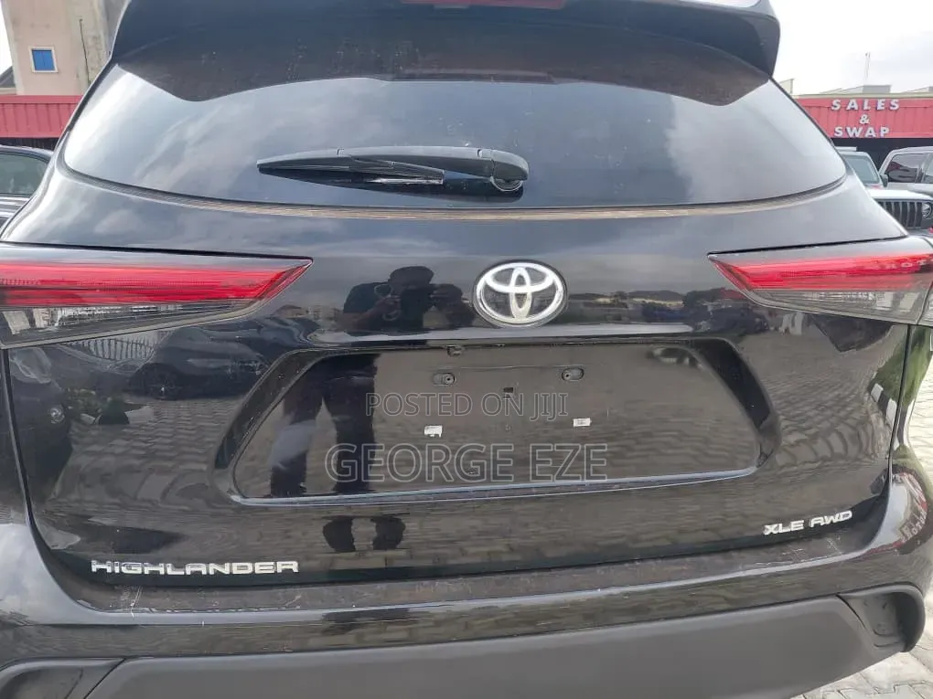 Toyota Highlander 2022 Black