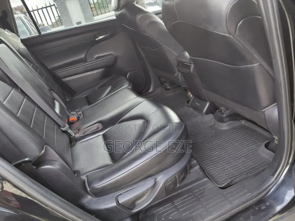 Toyota Highlander 2022 Black