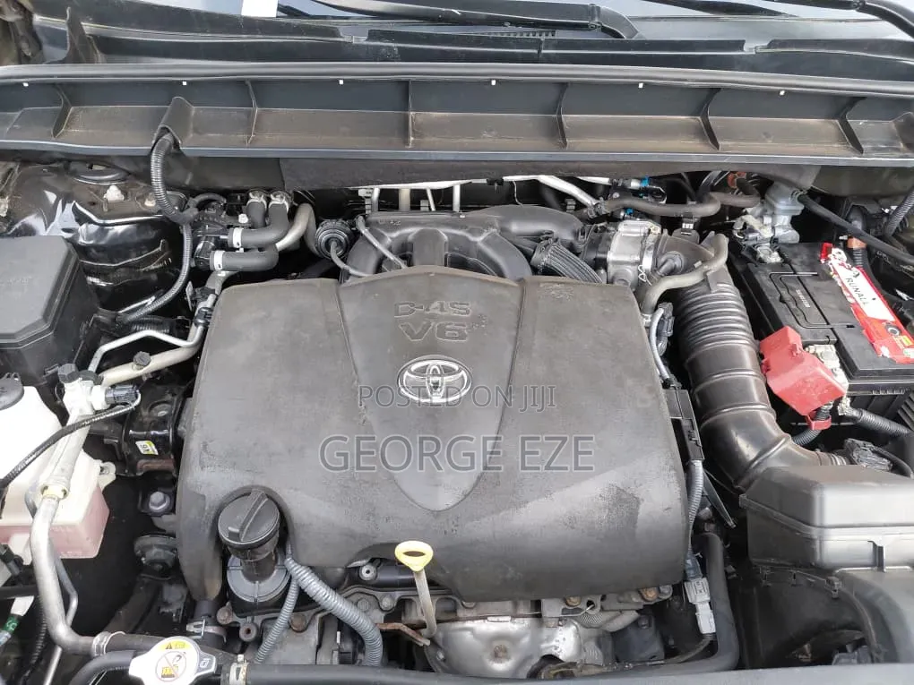 Toyota Highlander 2022 Black