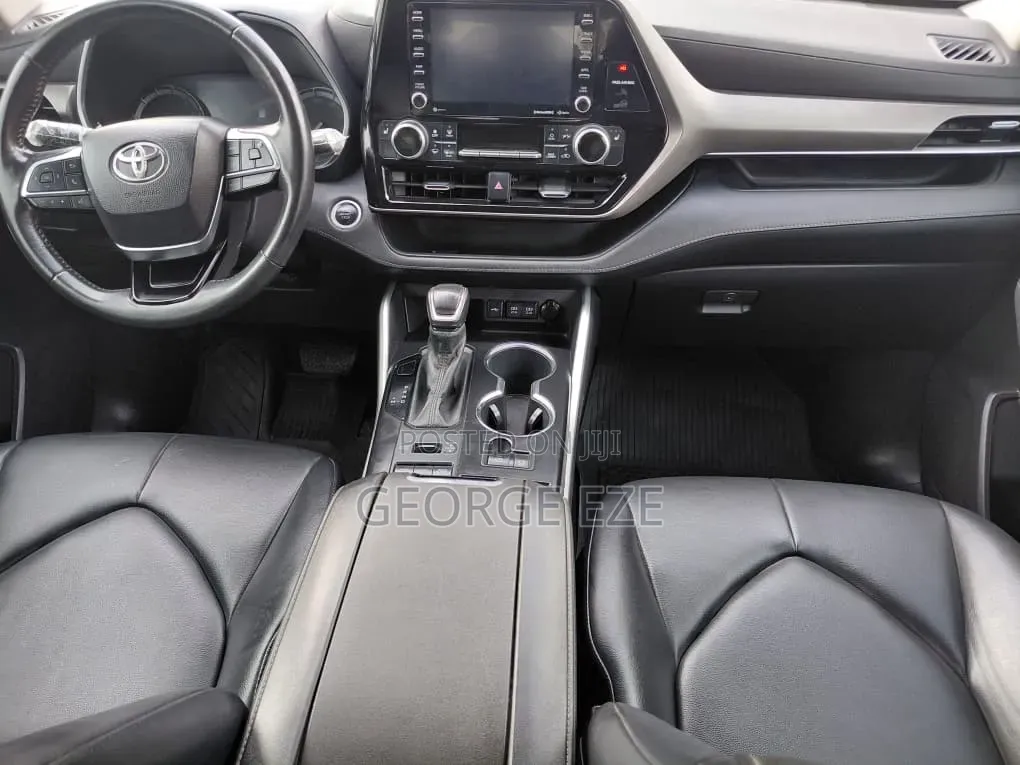 Toyota Highlander 2022 Black