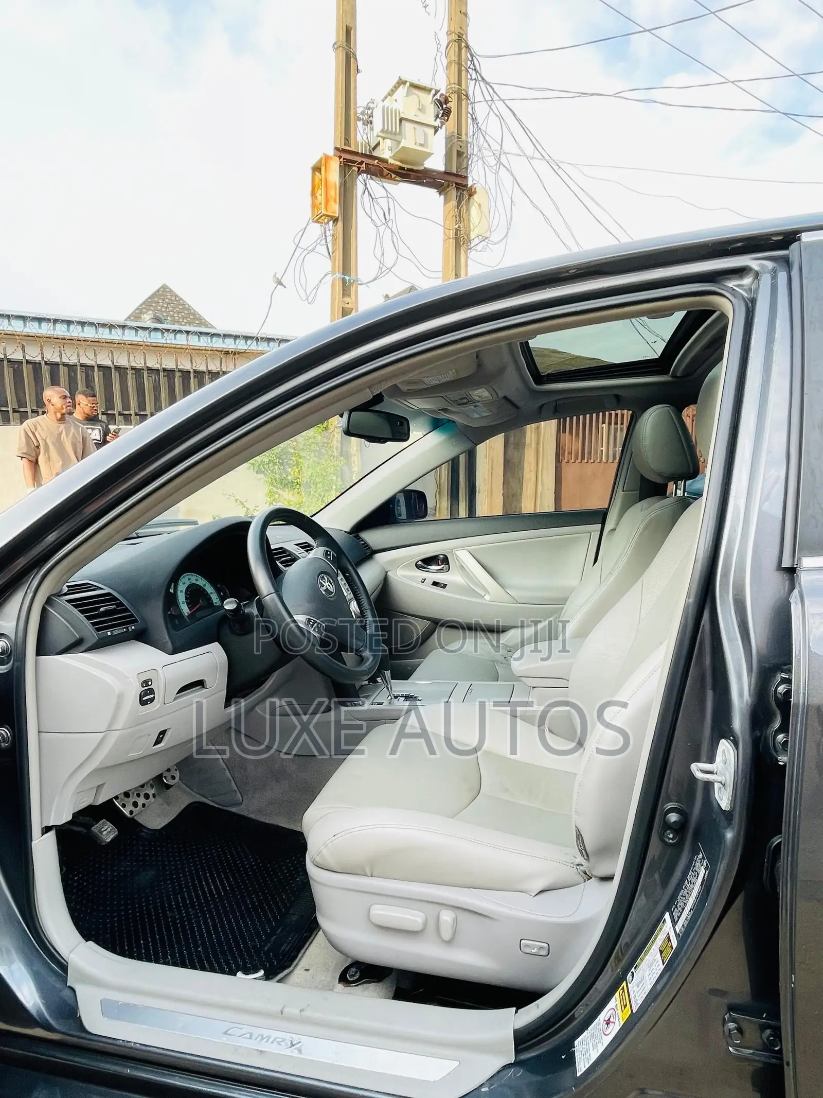 Toyota Camry SE V6 4dr Sedan (3.5L 6cyl 6AM) 2010 Gray