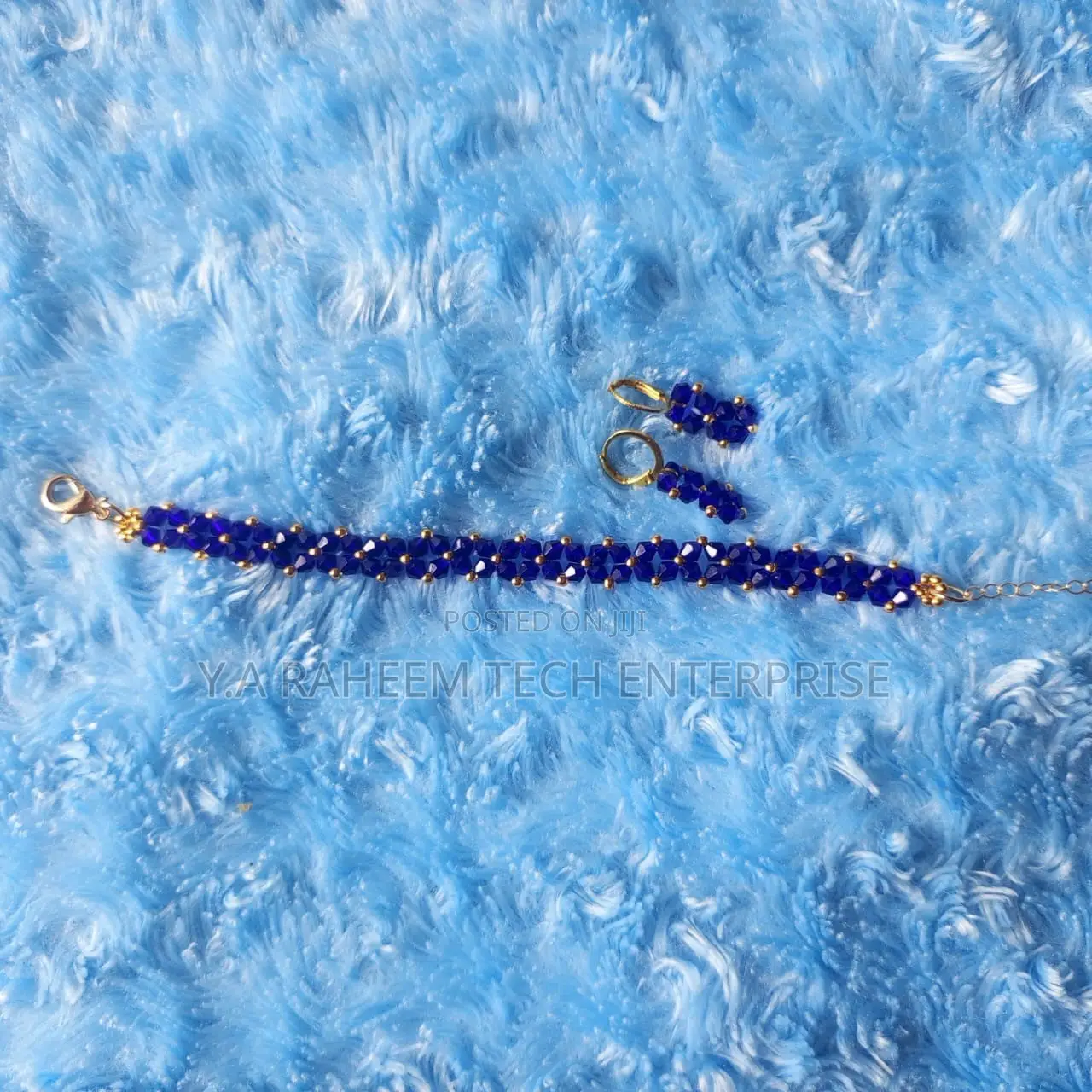 Handcrafted Beaded Pearl & Crystal Bracelet Elegant & Stylish Jewelry