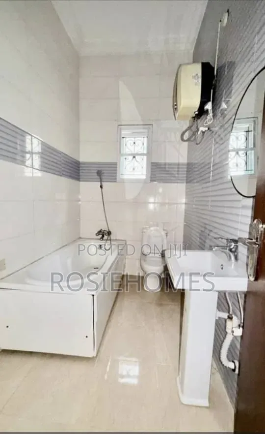 4bdrm Duplex in Parkview for rent