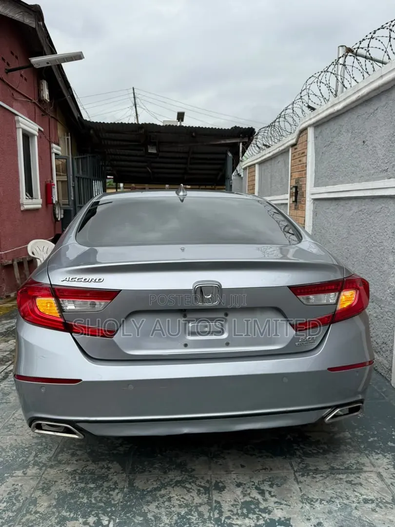 Honda Accord Touring 2.0T 2022 Silver