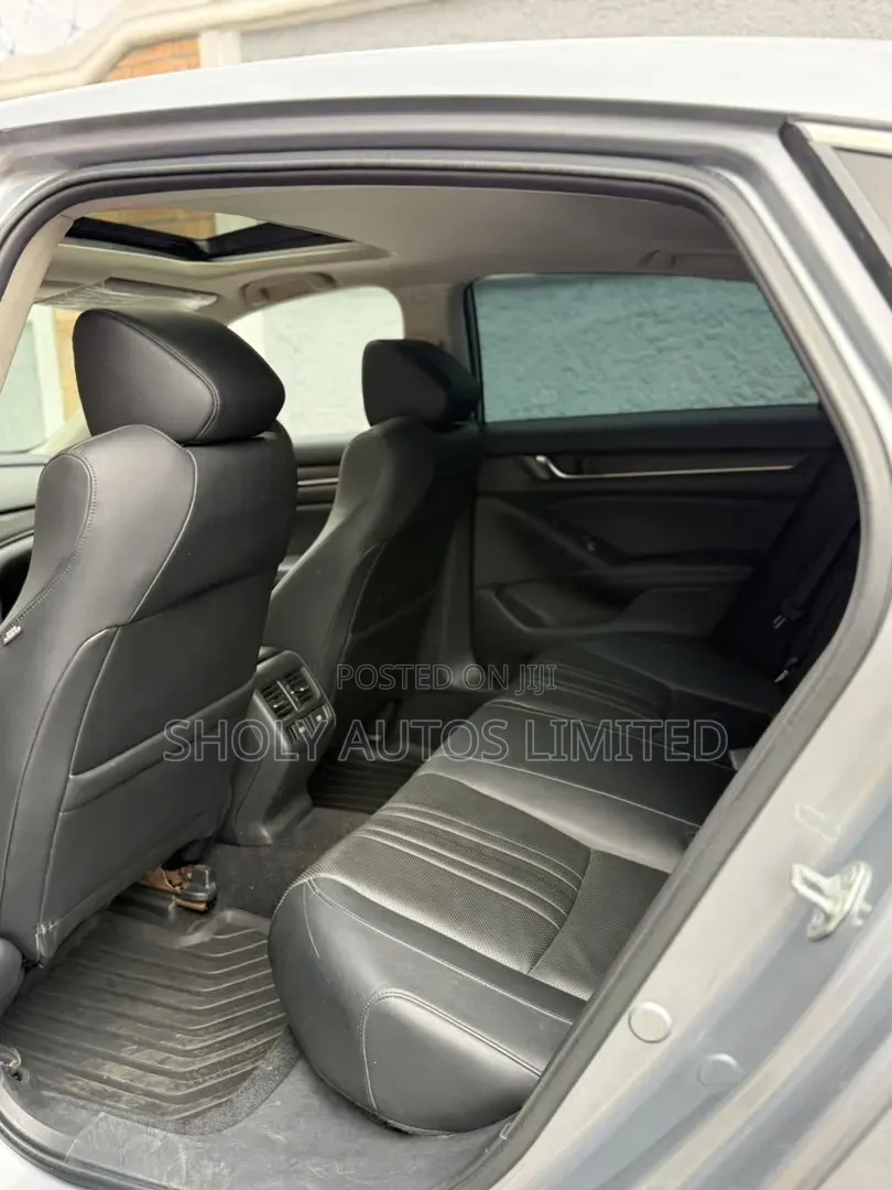 Honda Accord Touring 2.0T 2022 Silver