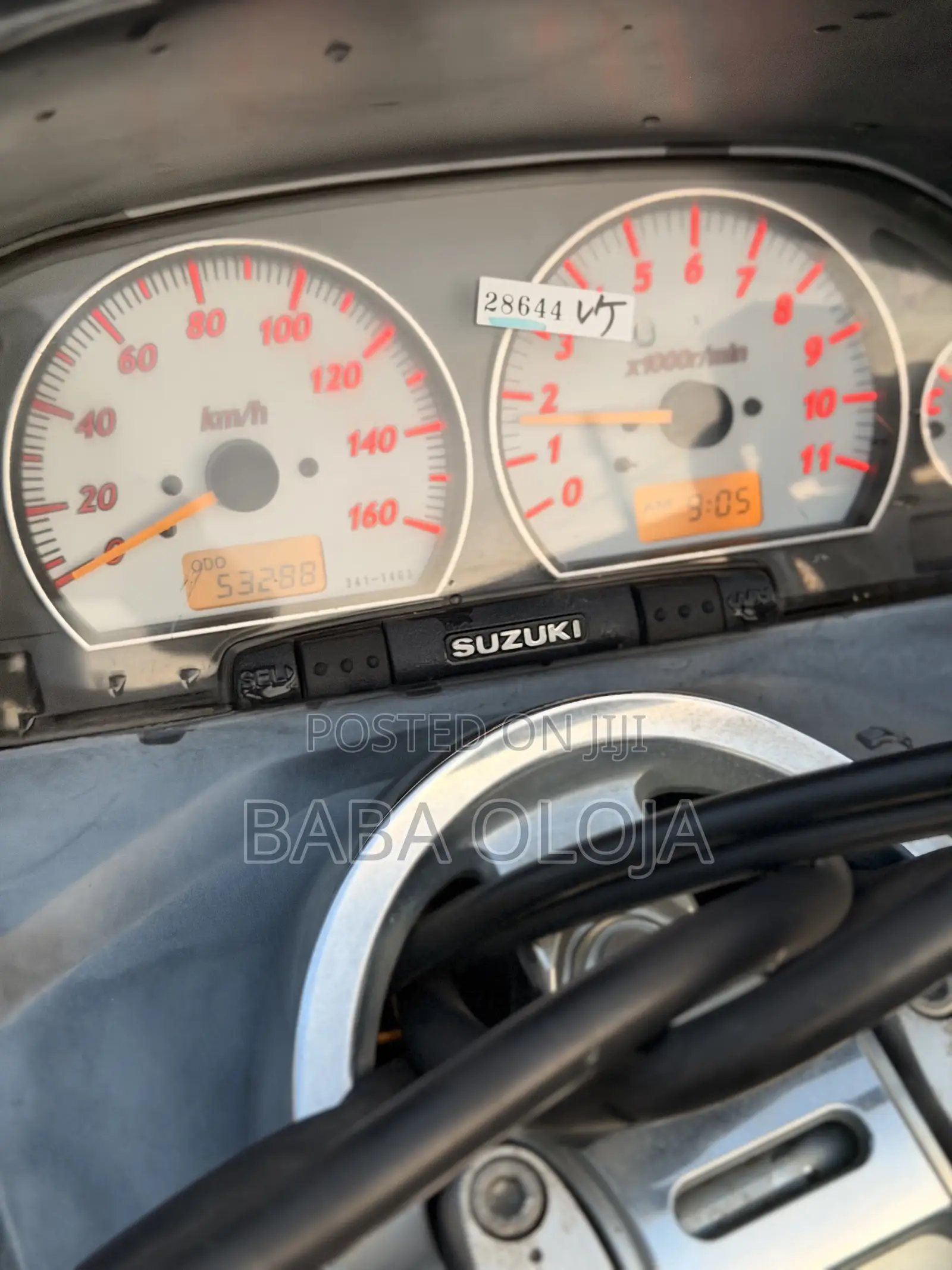 Suzuki Burgman 2015 White