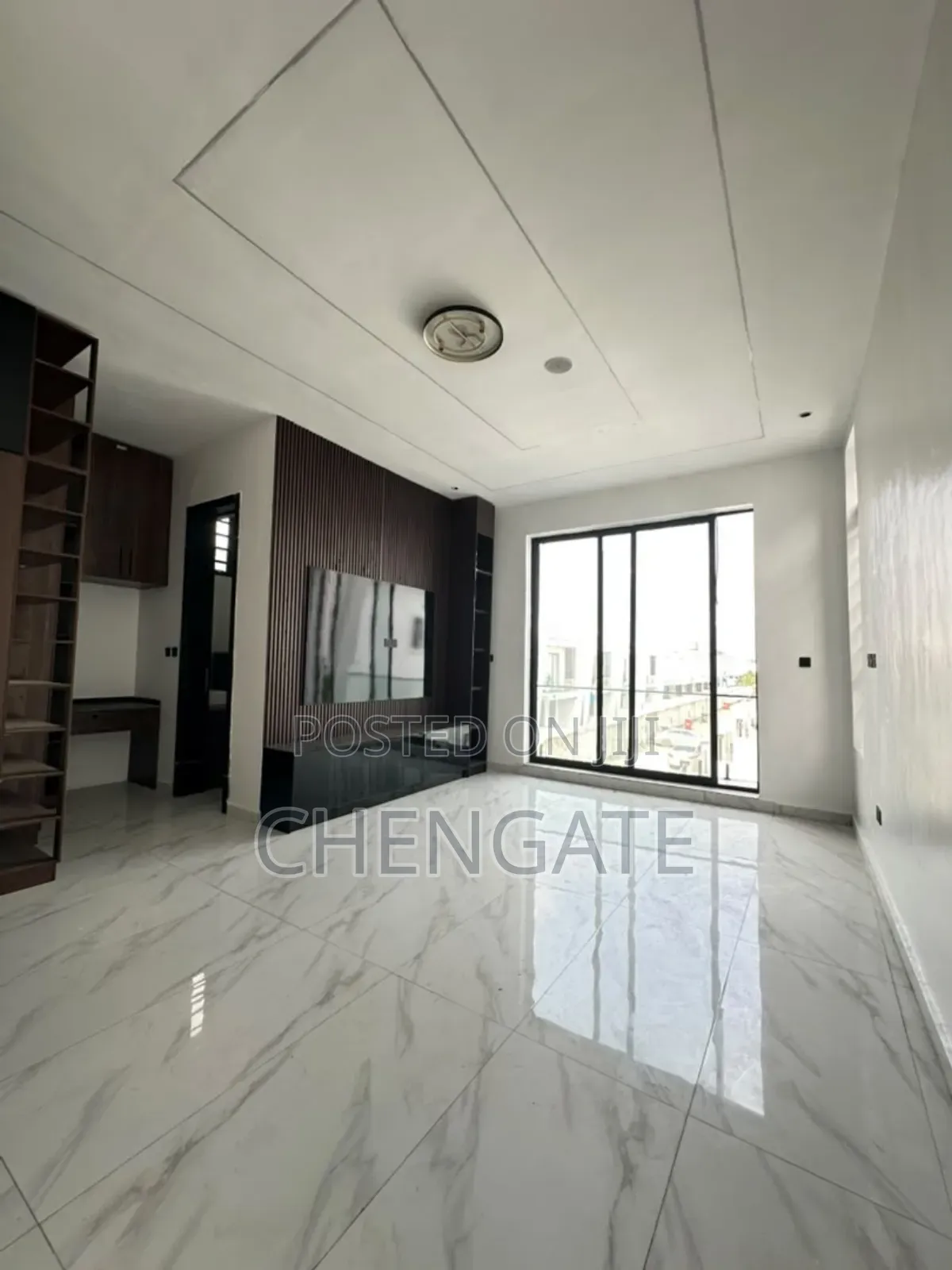 5bdrm Duplex in Lekki Expressway for sale