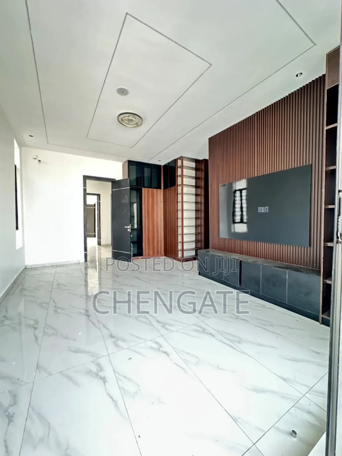 5bdrm Duplex in Lekki Expressway for sale