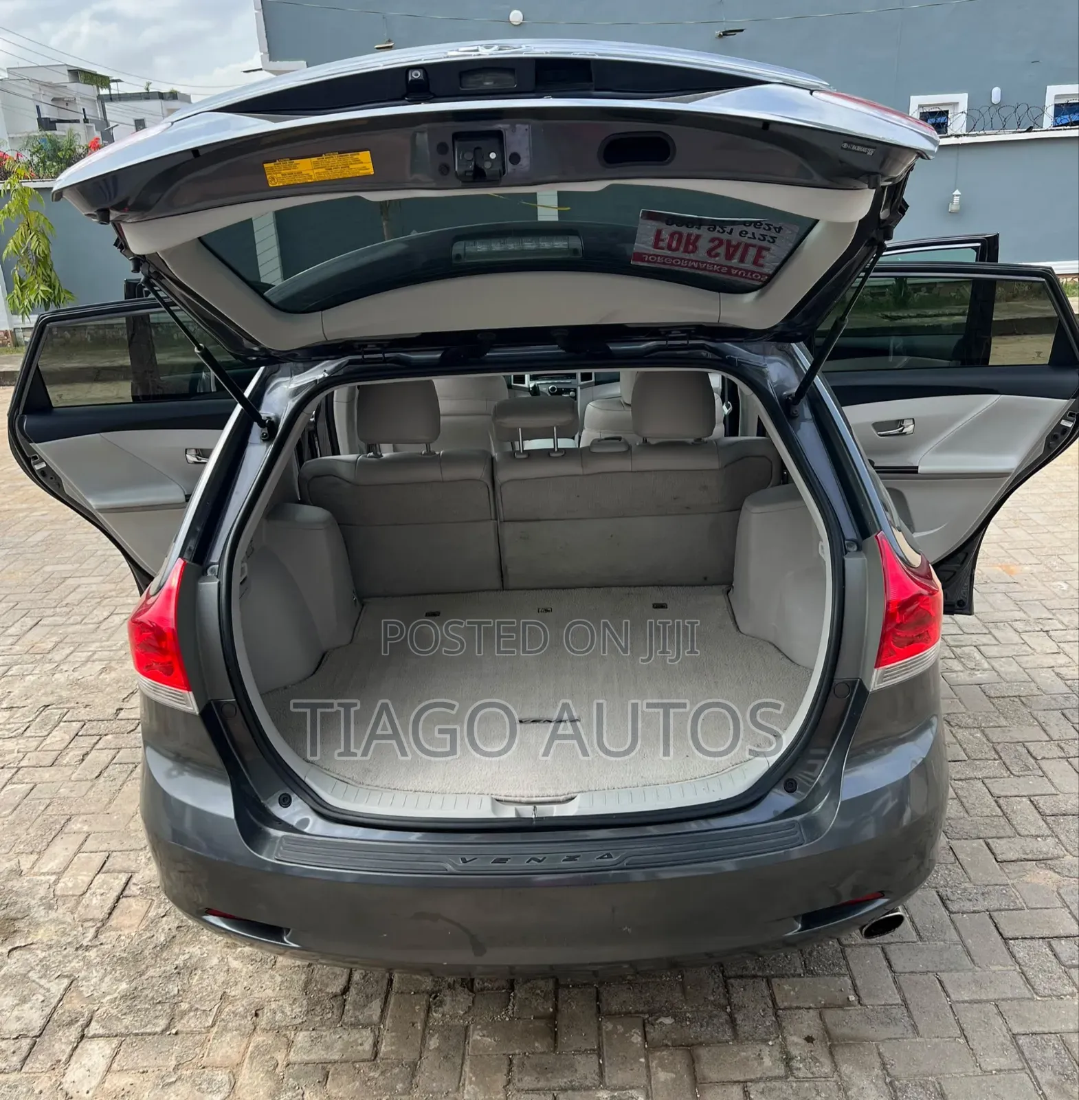 Toyota Venza AWD 2011 Gray