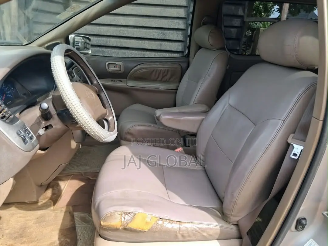 Toyota Sienna 2003 Silver