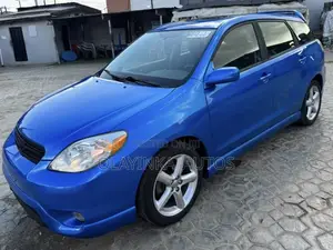 Toyota Matrix XR Hatchback FWD (1.8L 4cyl 4A) 2007 Blue
