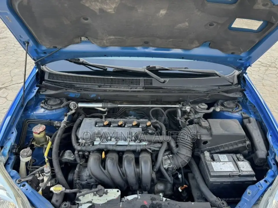 Toyota Matrix XR Hatchback FWD (1.8L 4cyl 4A) 2007 Blue