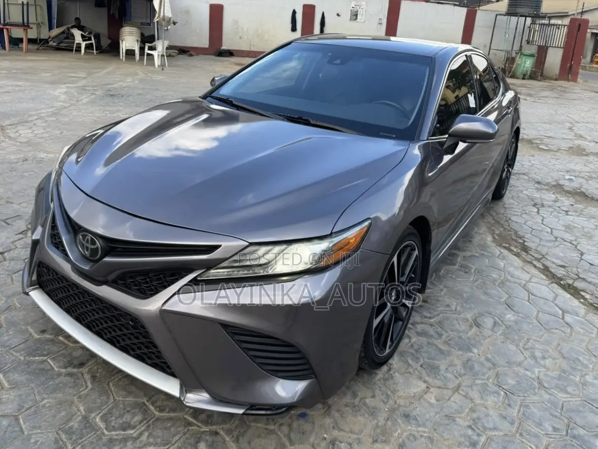 Toyota Camry 2018 Black