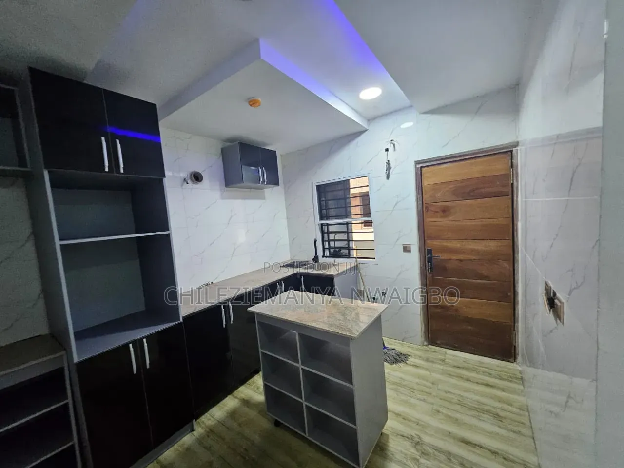 2bdrm Apartment in Lekki Phase 1 for sale