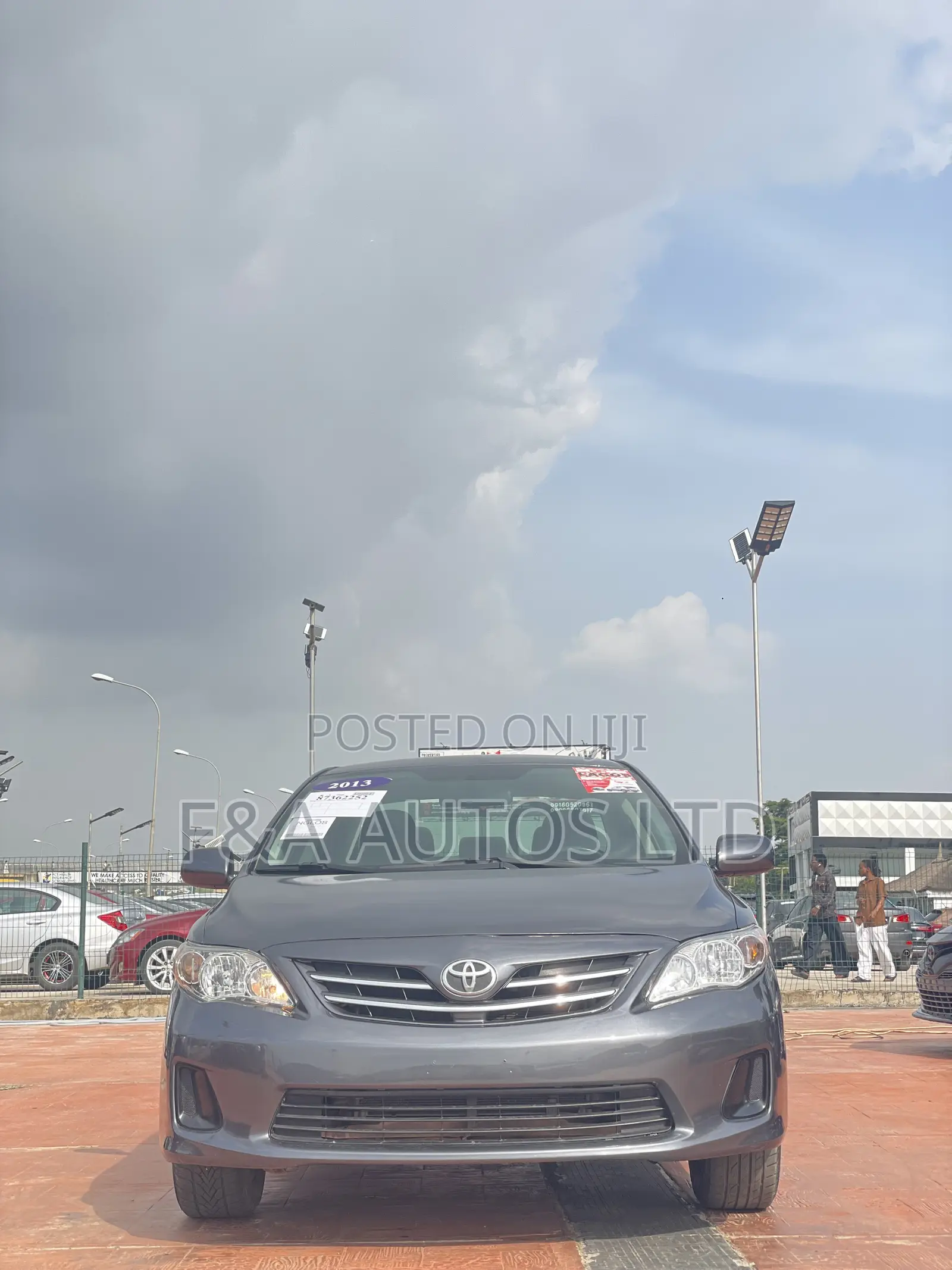 Toyota Corolla LE 4dr Sedan (1.8L 4cyl 4A) 2013 Gray