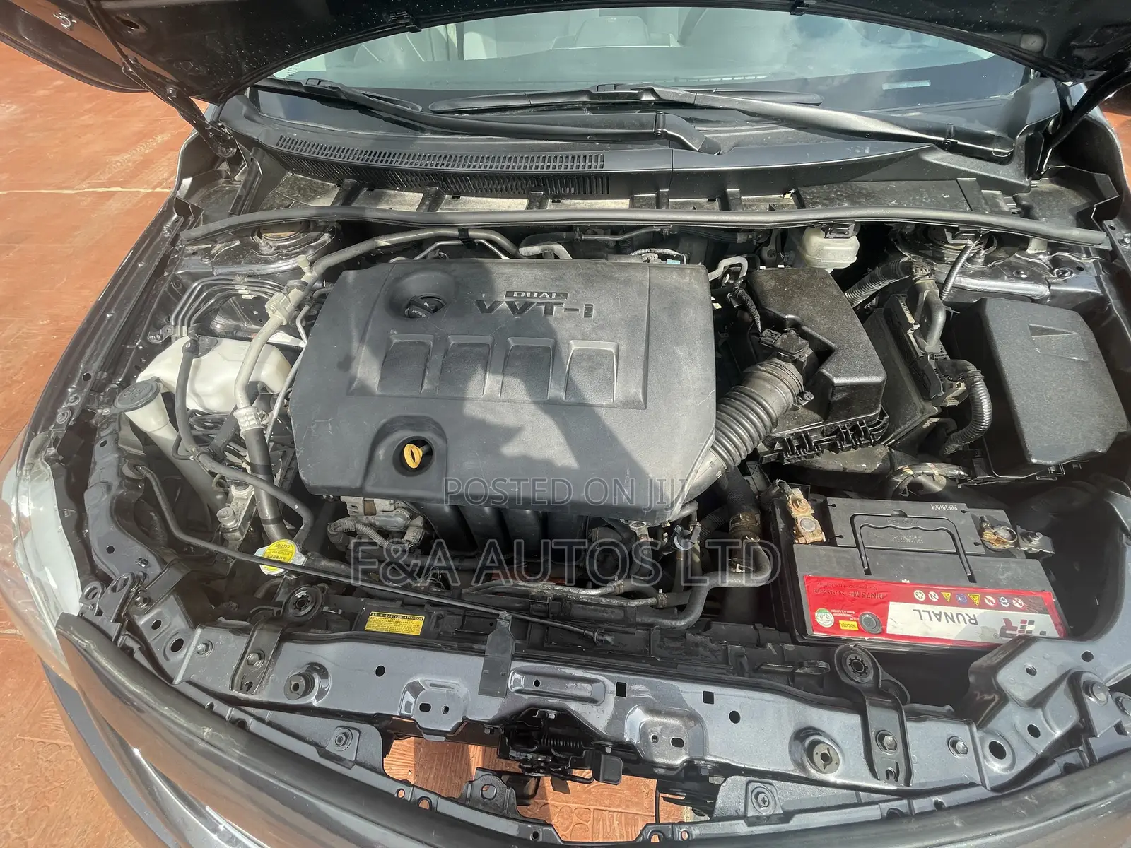 Toyota Corolla LE 4dr Sedan (1.8L 4cyl 4A) 2013 Gray