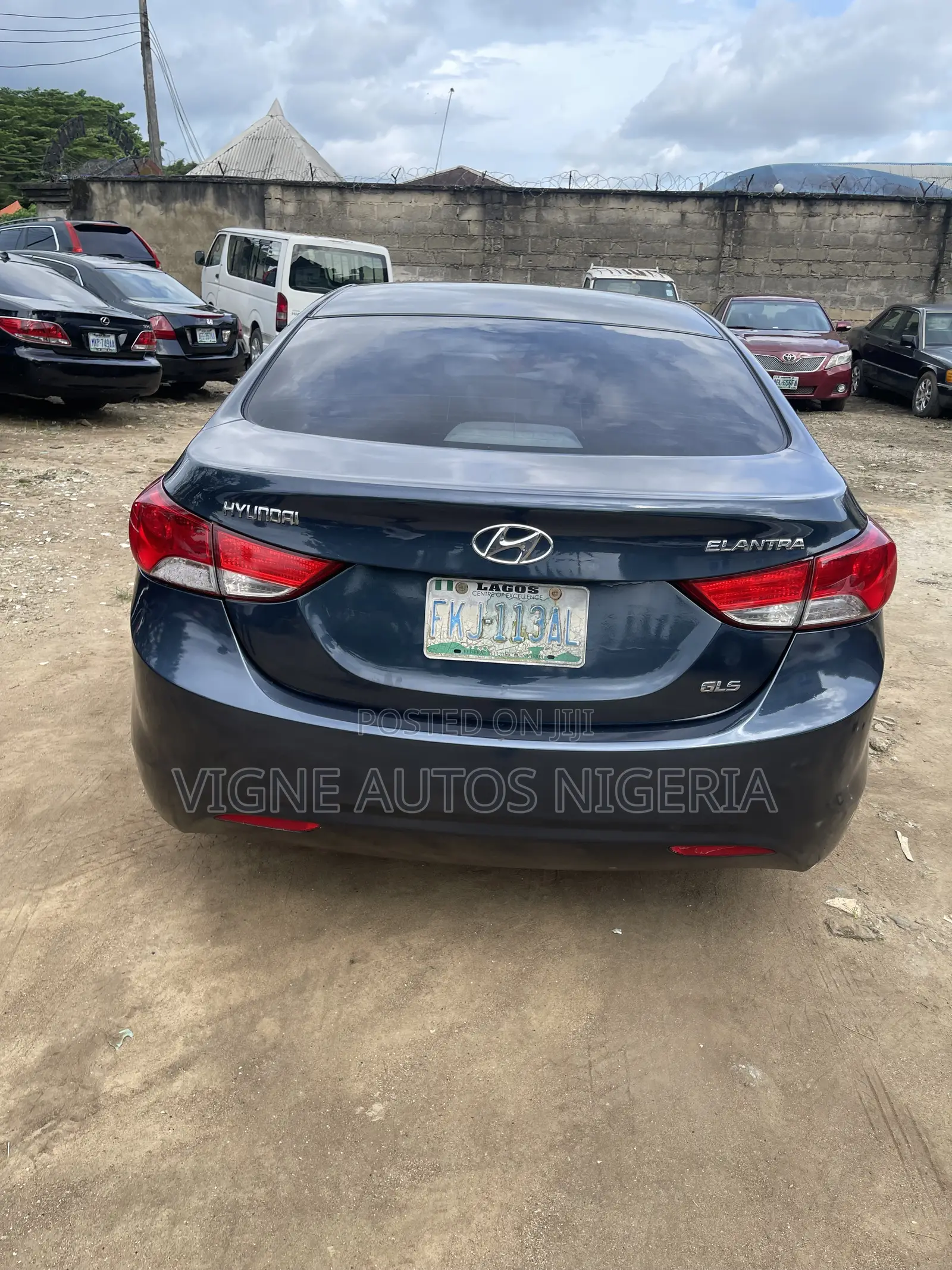 Hyundai Elantra GLS Sedan FWD (1.8L 4cyl 6A) 2013 Blue