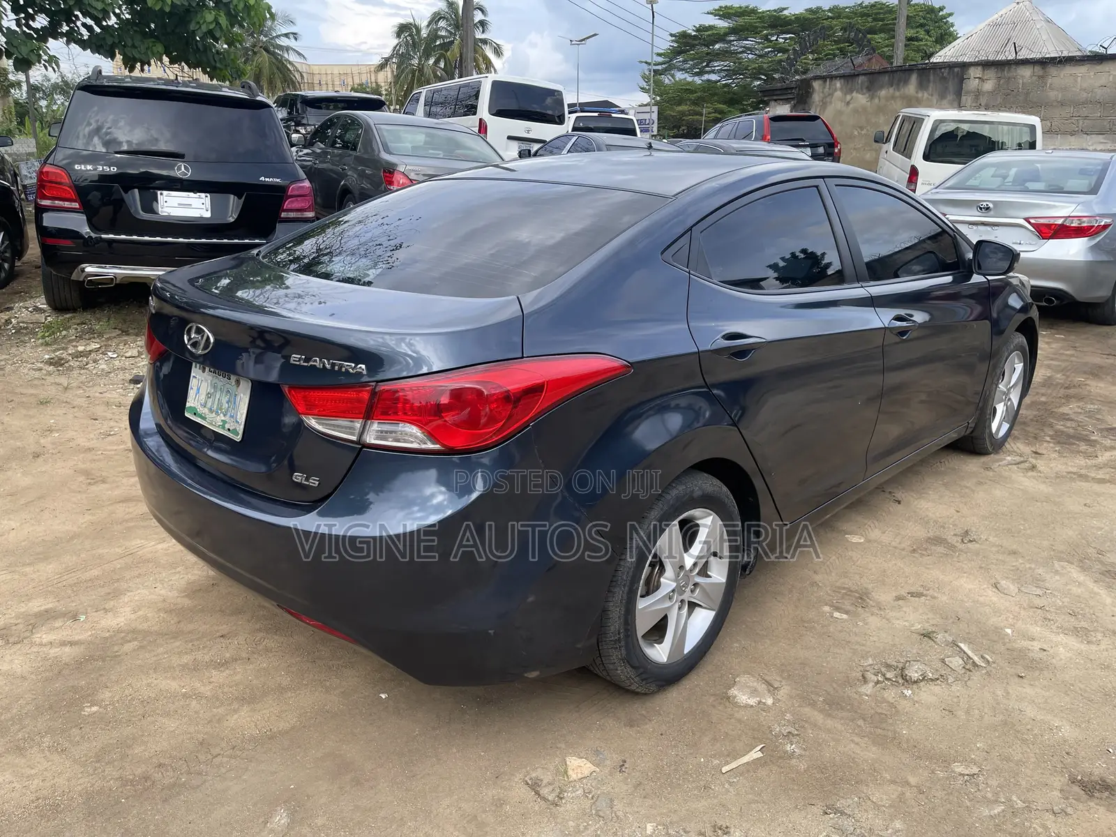 Hyundai Elantra GLS Sedan FWD (1.8L 4cyl 6A) 2013 Blue