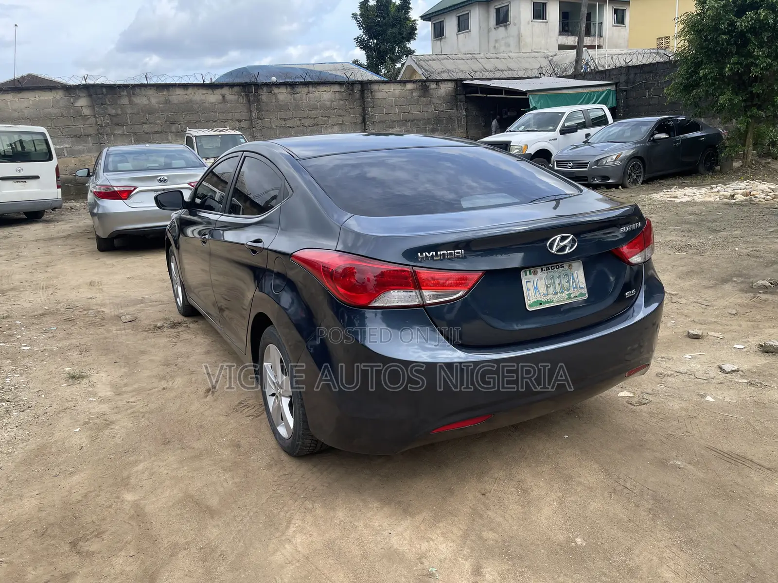 Hyundai Elantra GLS Sedan FWD (1.8L 4cyl 6A) 2013 Blue