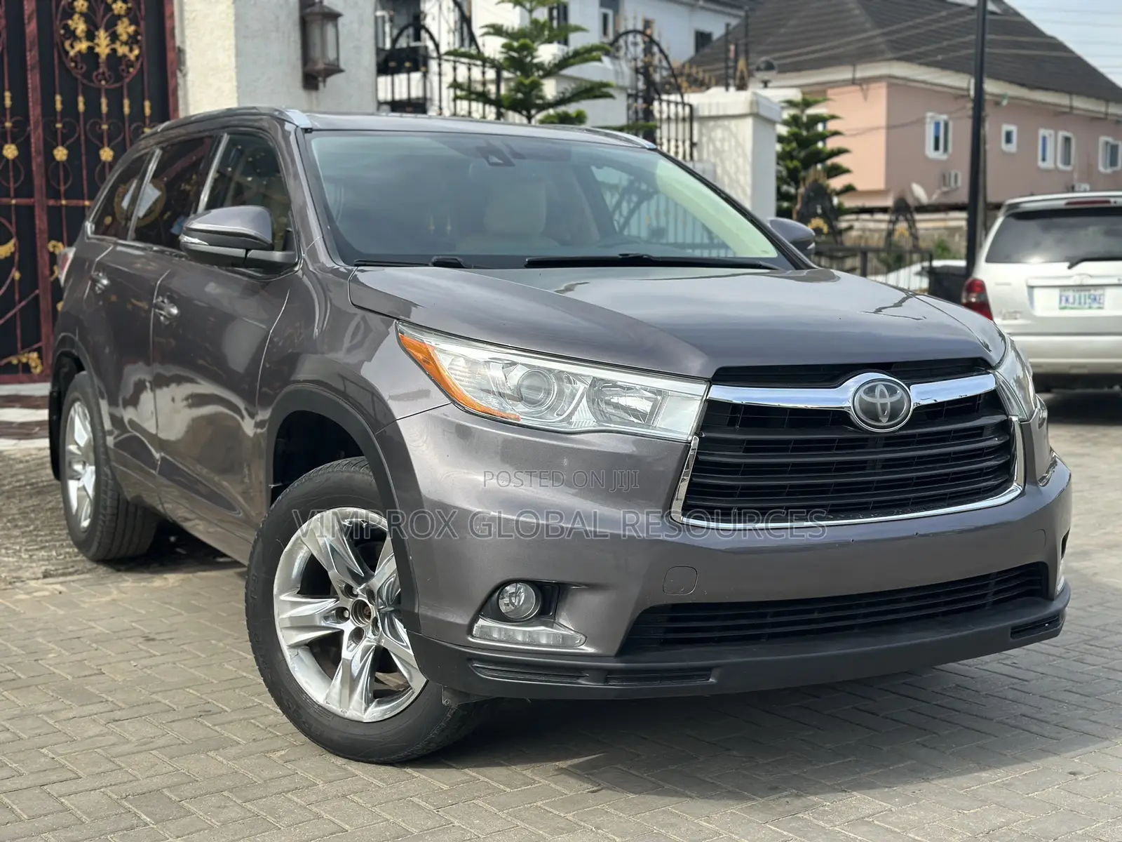 Toyota Highlander Limited V6 4x2 (3.5L 6cyl 6A) 2016 Gray