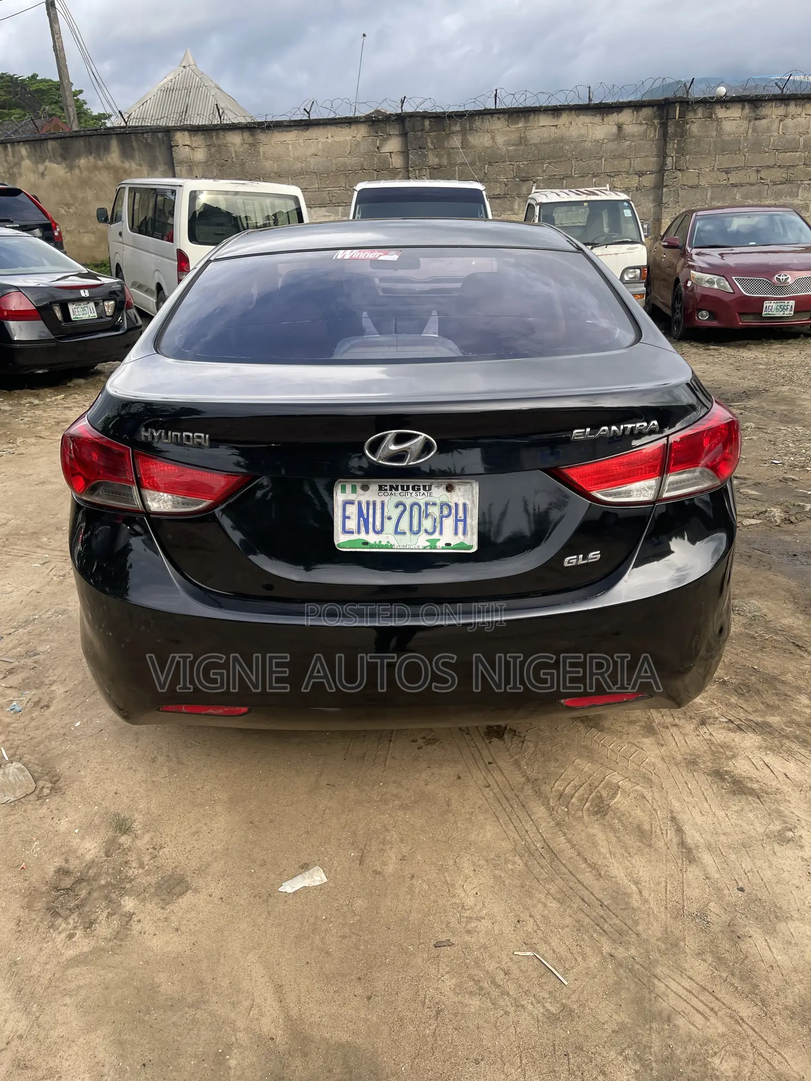 Hyundai Elantra GLS Sedan FWD (1.8L 4cyl 6A) 2013 Black