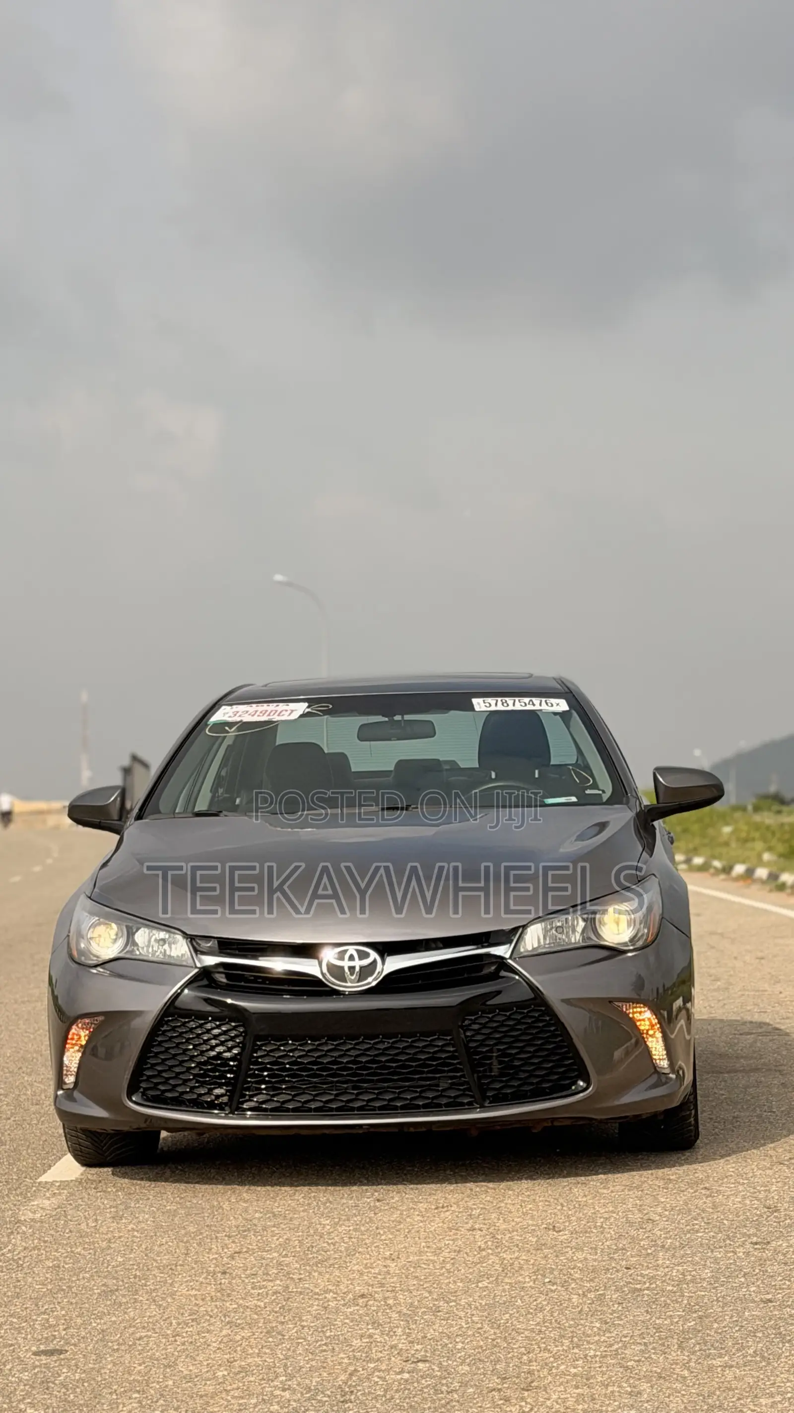 Toyota Camry SE 4dr Sedan (2.5L 4cyl 6A) 2017 Silver