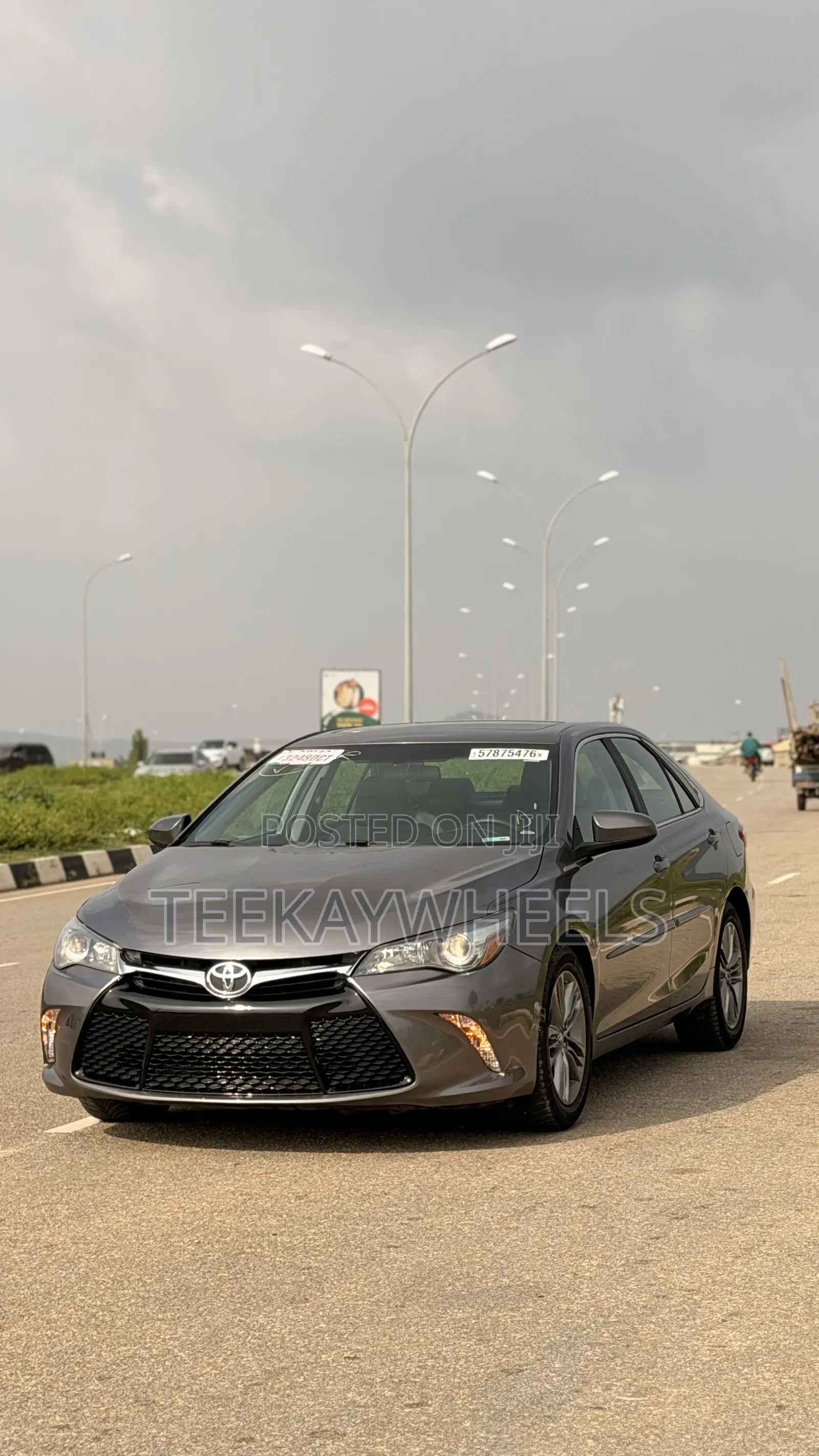 Toyota Camry SE 4dr Sedan (2.5L 4cyl 6A) 2017 Silver