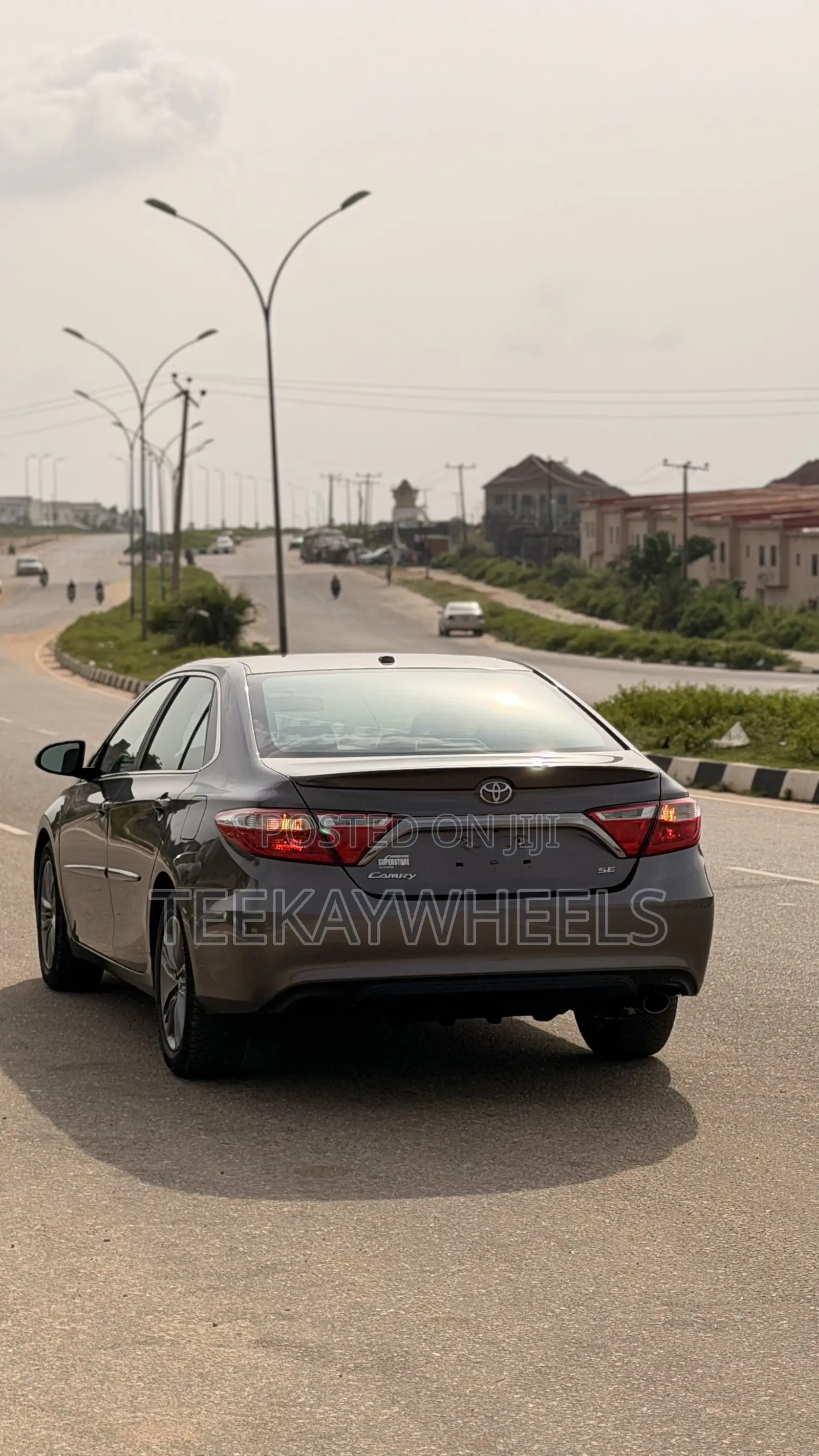 Toyota Camry SE 4dr Sedan (2.5L 4cyl 6A) 2017 Silver