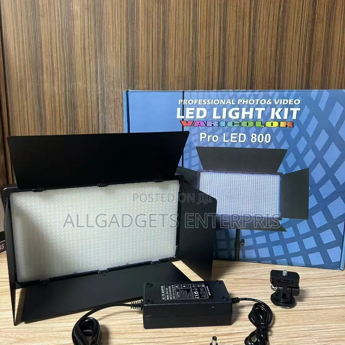 Led 800 Pro New With Battery and Stand
