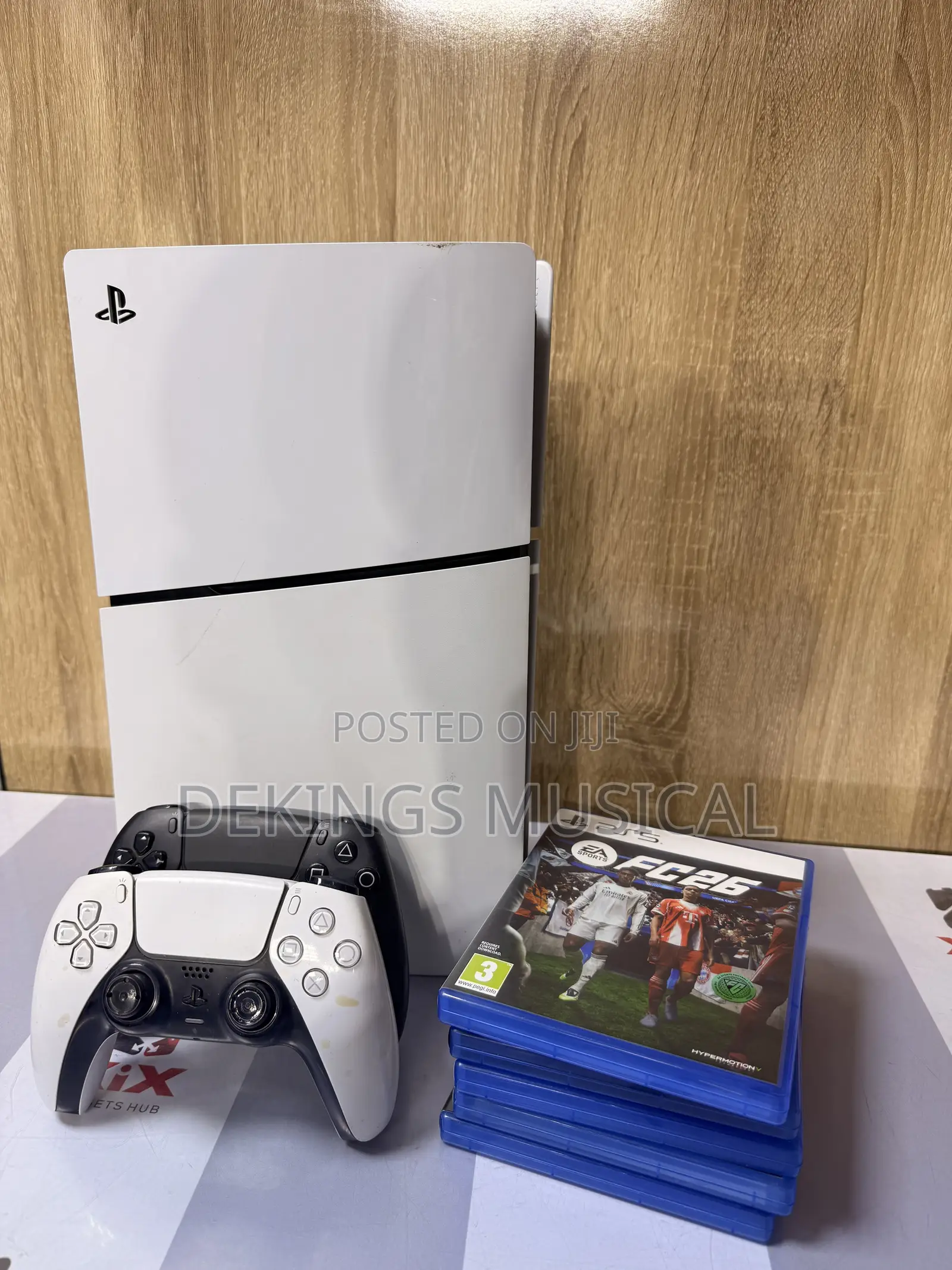 Used Ps5 Slim With 2 Pads and Games